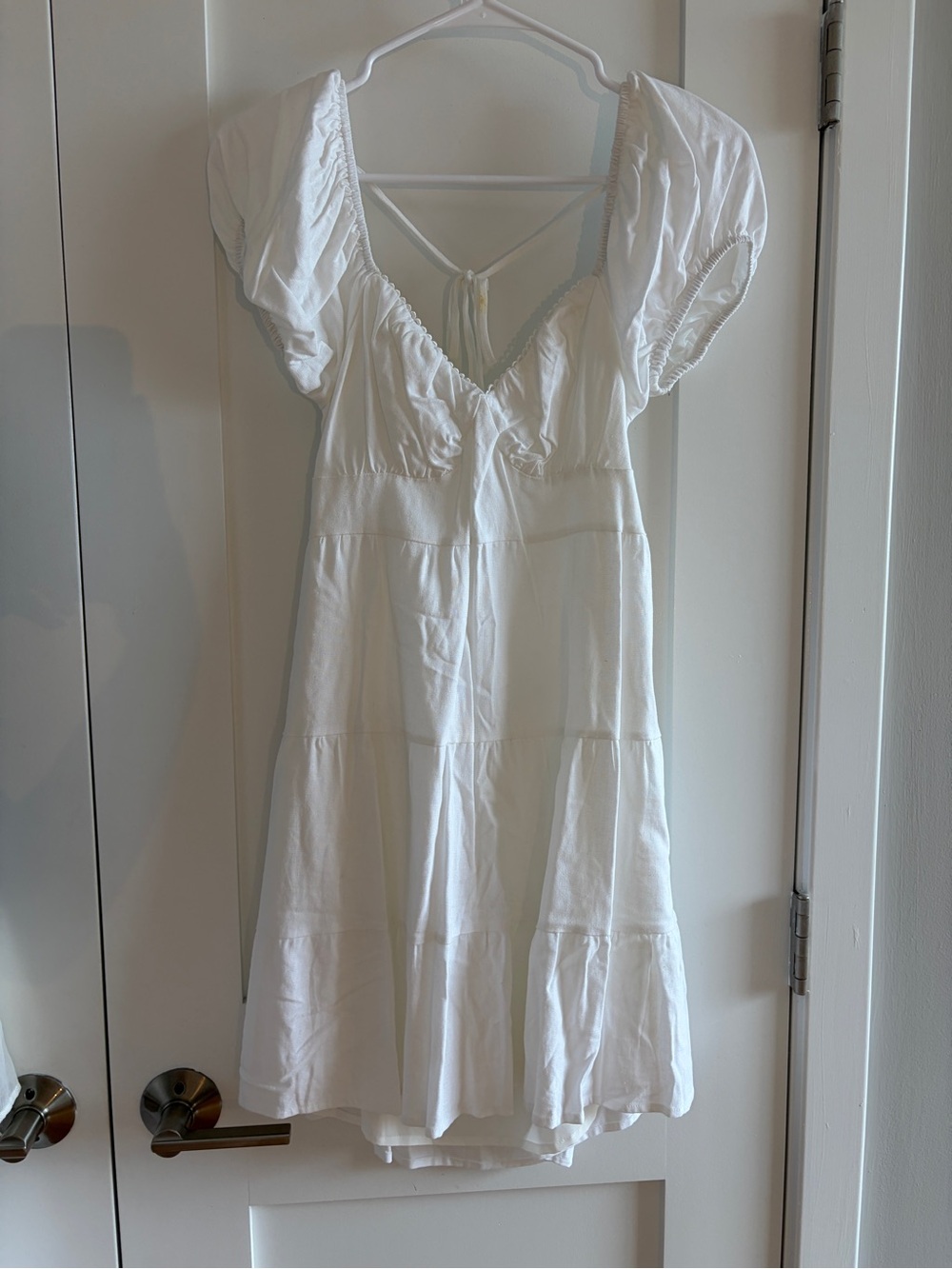 PacSun White Puff Sleeve Tiered V-Neck Mini Dress